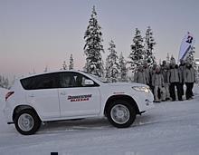 Leser-Aktion von Autobild und Bridgestone mit Fahrzeugen von Lexus und Toyota